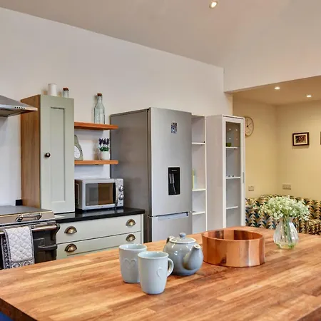 Finest Retreats - Heather Lea