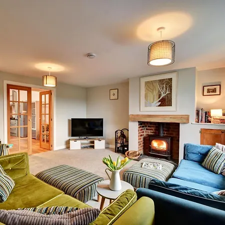 Finest Retreats - Heather Lea Summer Bridge