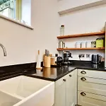 Finest Retreats - Heather Lea *